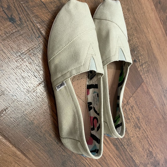 KHAKI TOMS - Picture 2 of 3